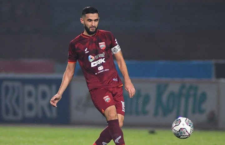 Gol tunggal Javlon Guseynov mampu antarkan Persita Tangerang bungkam tim tamu, Persija Jakarta, dalam Liga 1