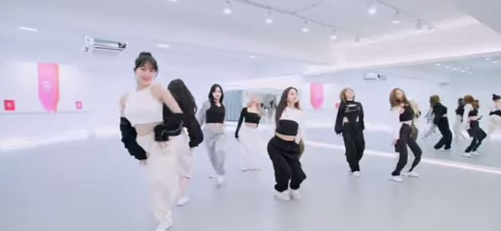 Tangkap layar kaca koreografi terbaru Twice