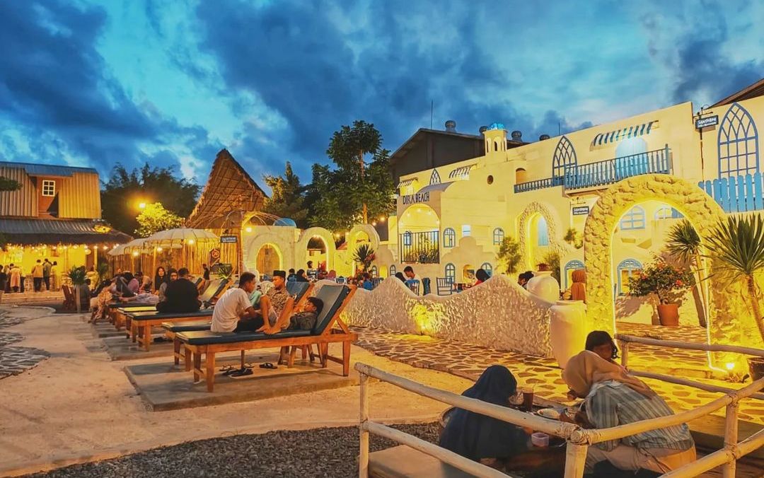 Dira Beach Cafe