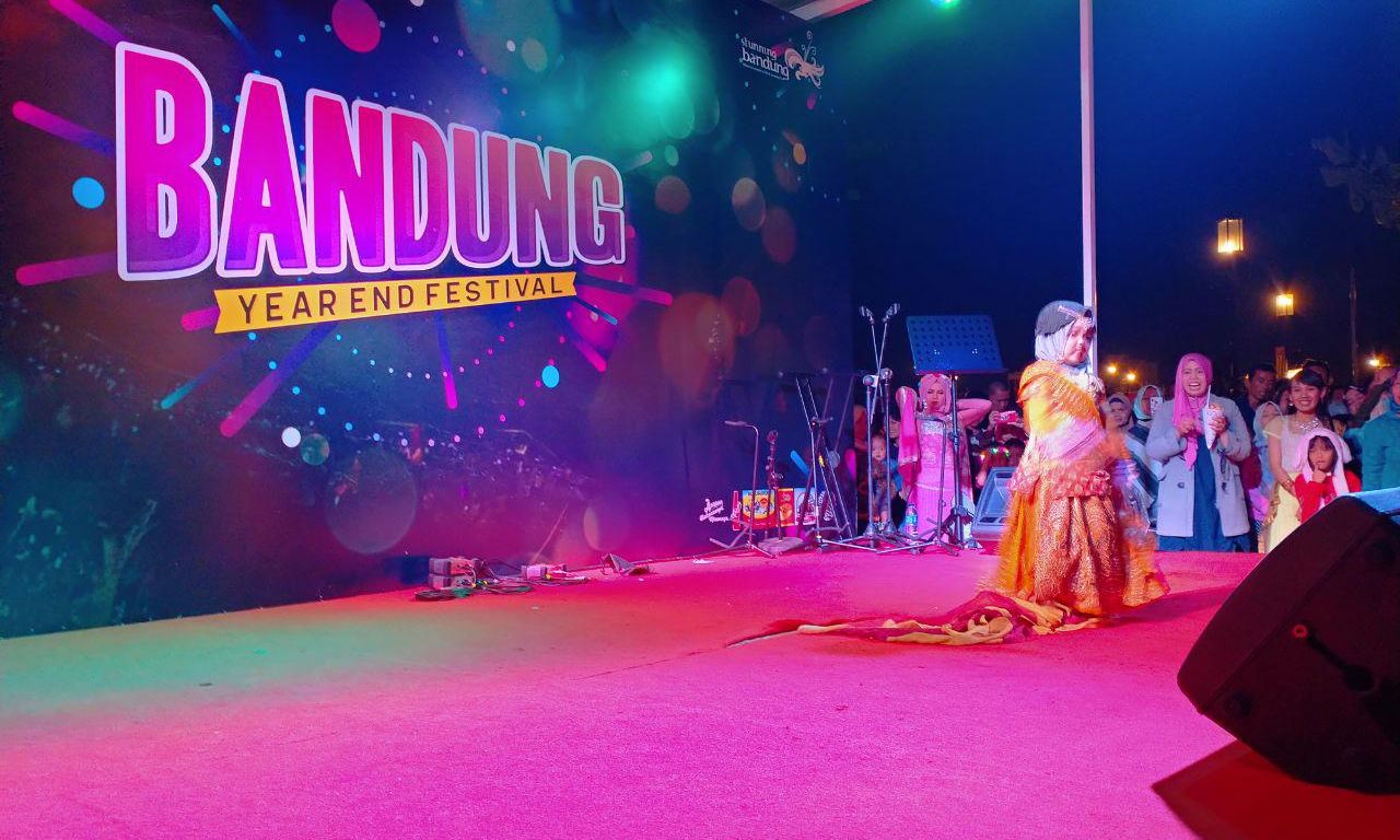 BANDUNG Year End Festival di Kiara Artha Park, Kota Bandung, Selasa 31 Desember 2019 malam.*
