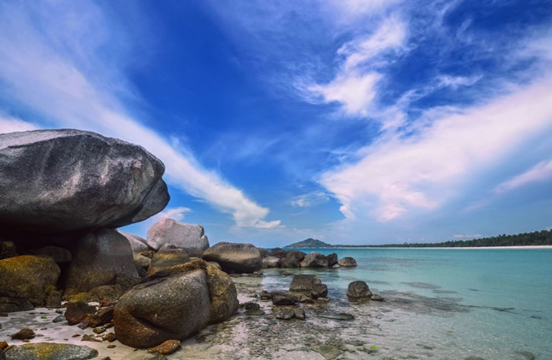 Pantai Siangau Bangka Barat Provinsi Kepulauan Bangka Belitung / Diskominfo Bangka Barat. 