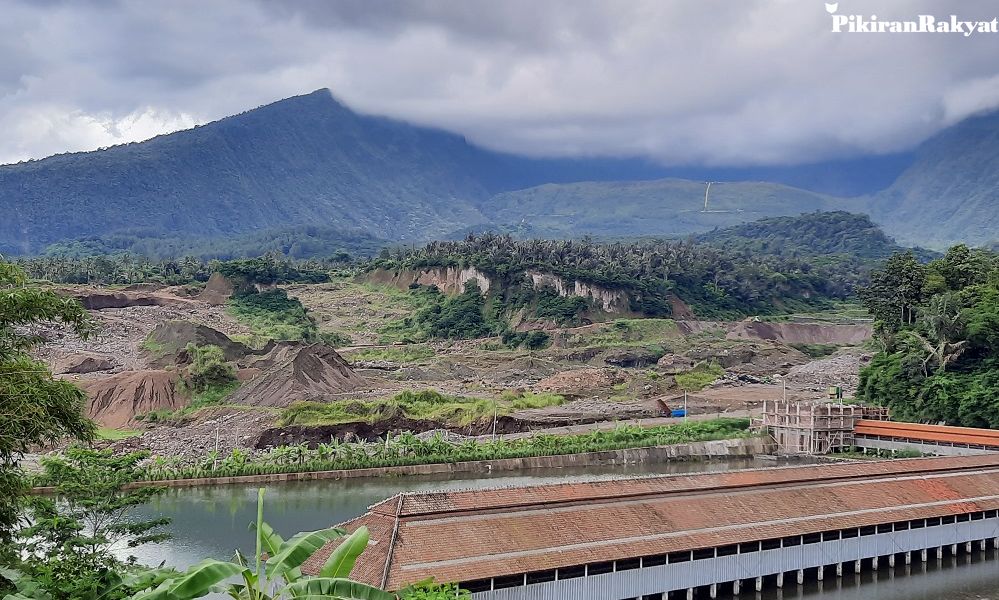 Bekas Lahan Tambang Gunung Galunggung Tasikmalaya