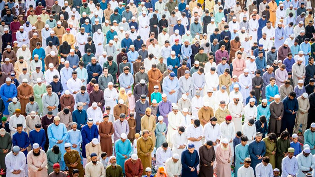 Bolehkah Sholat Witir 1 Rakaat? Berikut Pandangan 4 Imam Mazhab