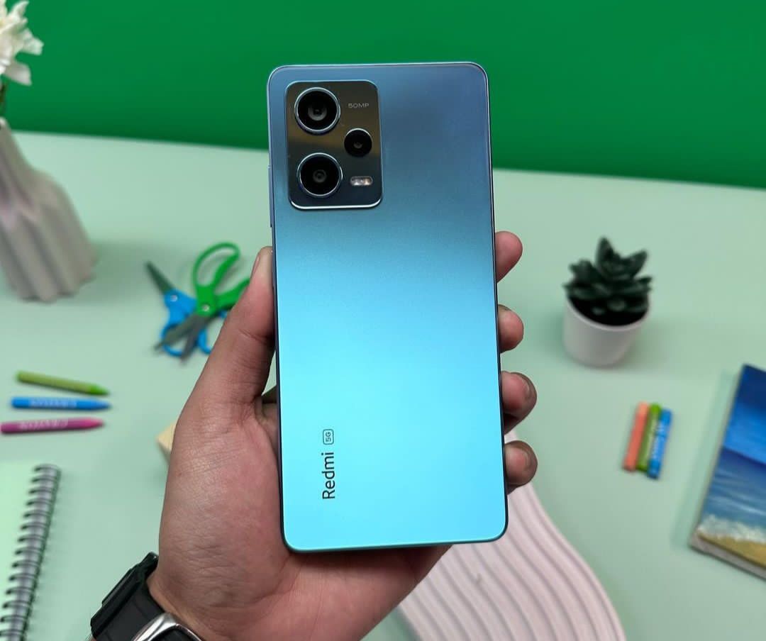 Redmi Note 12 Pro 5G Hadir di Indonesia Harga Rp4 Jutaan Bawa Dimensity 1080 Dan Layar Amoled, Ini Spesifikasi Lengkapnya  /
