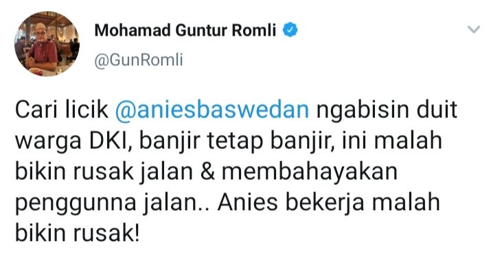 Cuitan Guntur Romli yang menyentil Anies Baswedan imbas sumur resapan di Jakarta Selatan, alami ambles.