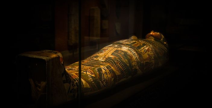 Mumi dengan Lidah Emas Ditemukan di Mesir, Diduga Berasal dari Zaman Yunani-Romawi 332 SM