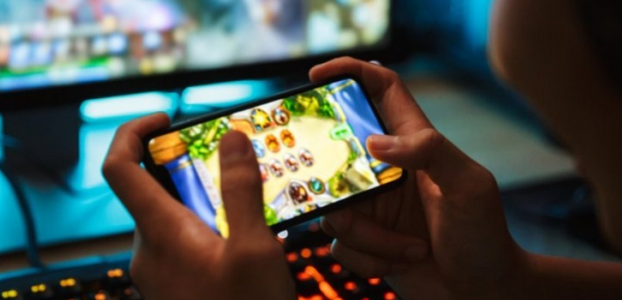 ilustrasi orang yang kecanduan judi slot online; Sadari Hipnotis Ala Judi Slot Online Dengan Banyaknya Bocoran Rumus, Pola, Hingga Aksi Pamer Kemenangan Halu