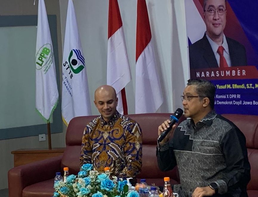Dede Yusuf hadir di STT Bandung/ Julkifli/PR