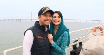 Arumi Bachsin Jadi Istri Wagub Jatim Di Usia 24 Tahun Emil Dardak Dia Masih Bisa Ceplas Ceplos Pikiran Rakyat Com