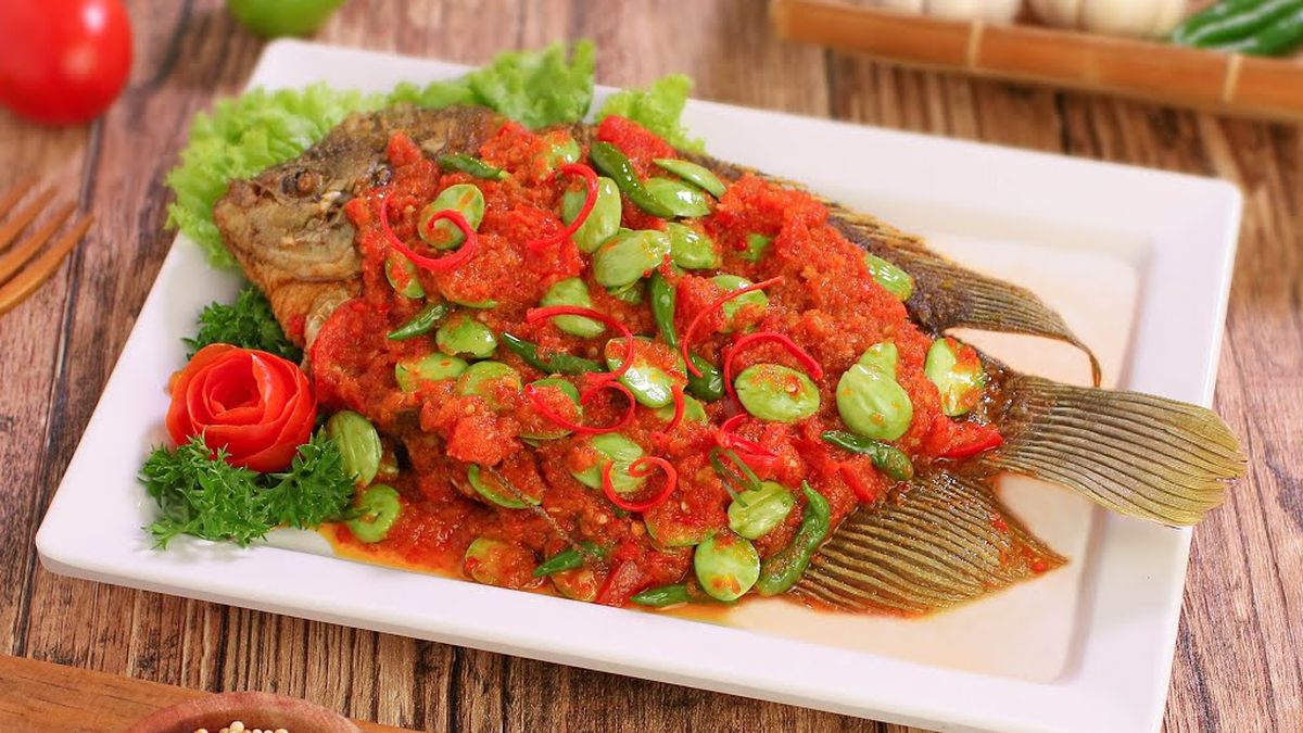 Masakan Simple Yang Bikin Ngiler Resep Ikan Gurame Goreng Sambal Pete Siram Ala Chef Rudy Yang