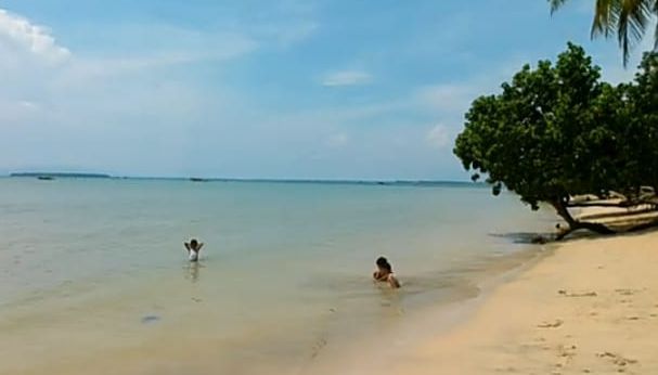 Tempat wisata Pantai Cipanon Tanjung Lesung Kabupaten Pandeglang Banten.