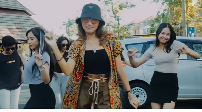 688px x 381px - LINK Download Lagu Care Bebek - Jegeg Bulan MP3 dan MP4 yang Viral di  TikTok Official Music Video