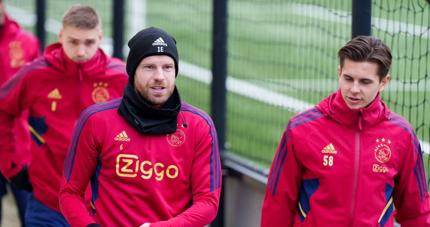 Para pemain Ajax Amsterdam dalam pelatihan menjelang pertandingan melawan Volendam.