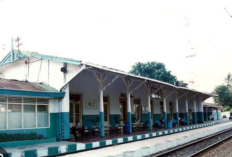 Sejarah Stasiun Kota Serang, Cagar Budaya Warisan Kolonial Belanda Yang ...