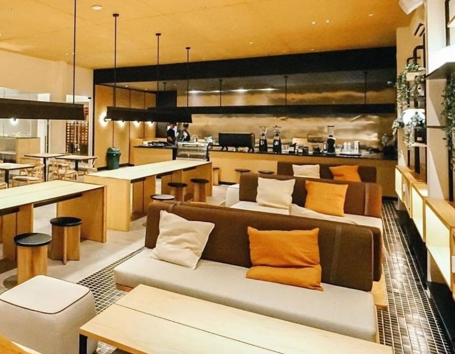 Desain Interior Ripah Coffee & Eatery