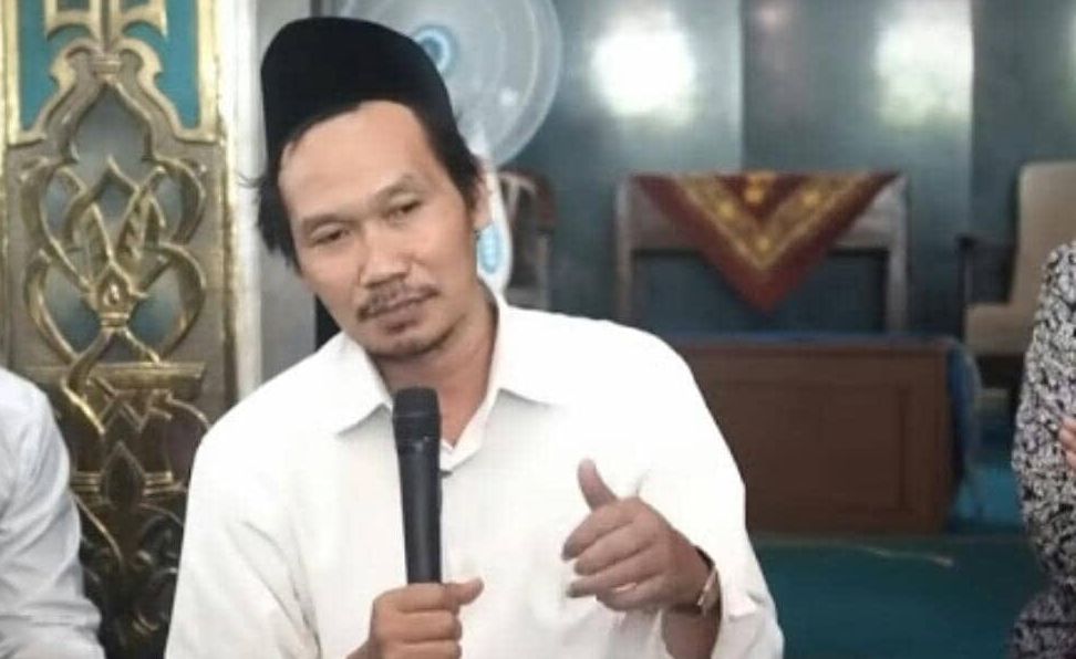 Teladan Gus Baha Jelaskan Cara Gus Dur Dan Fpi Selesaikan Konflik Beda Dengan Di Timur Tengah Jurnal Presisi