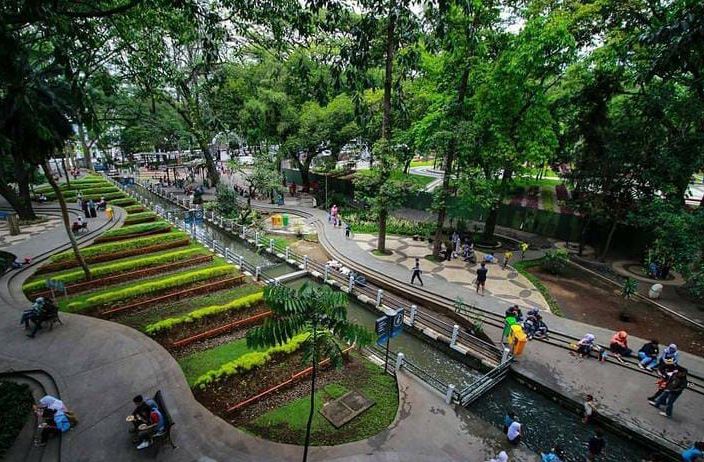 Taman Balai Kota Bandung, salah satu tempat wisata gratis di Bandung