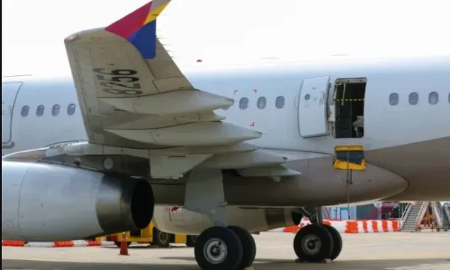 Membuka Pintu Darurat di Pesawat Asiana Airlines Sebelum Mendarat, Polisi Tahan Seorang Penumpang Pria