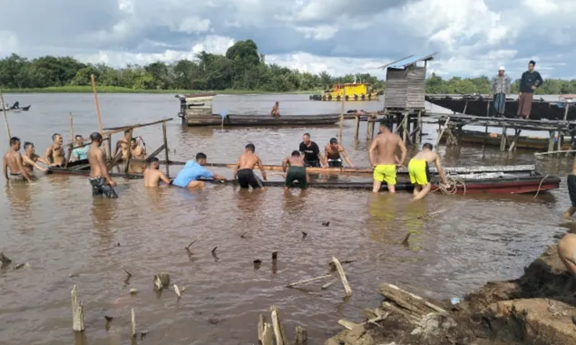 Kronologi Tenggelamnya Kapal Klotok di Kubu Raya Dihari Lebaran, Warga Ikut Evakuasi Korban