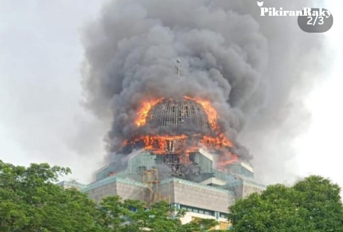 Kebakaran Kubah Masjid Jakarta Islamic Center