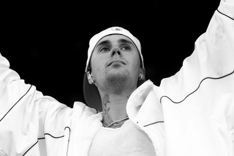 Lirik lagu baby justin bieber ft ludacris dan fakta di baliknya