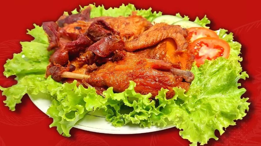 Ilustrasi ayam goreng, Rekomendasi 4 Tempat Makan di Purwokerto Banyumas, Ayam Goreng Super Lunak, Sambel Pedes Banget, Markitray