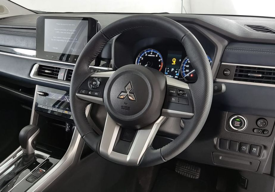 Interior bagian setir New Mitsubishi Xpander Cross
