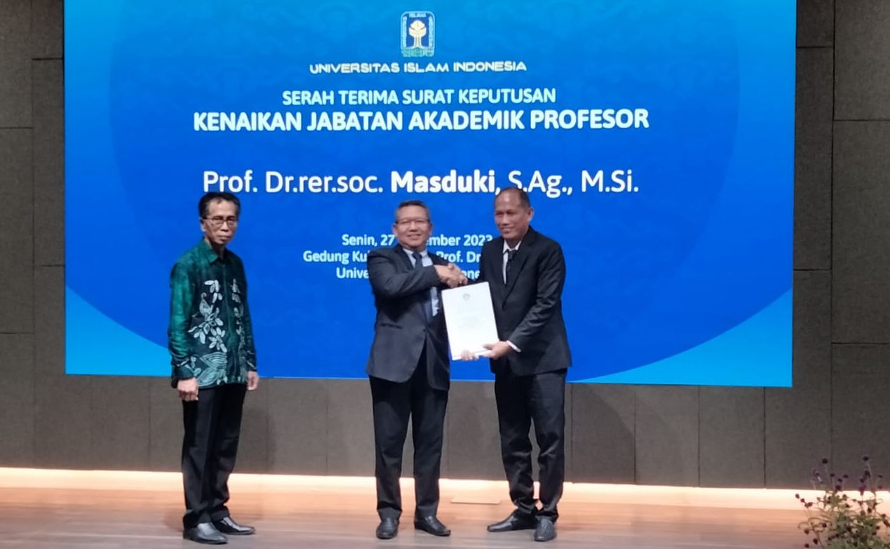 Masduki merupakan dosen yang menyandang gelar jabatan akademik profesor pertama di Fakultas Psikologi dan Ilmu Sosial Budaya dan ke-39 di lingkungan UII.