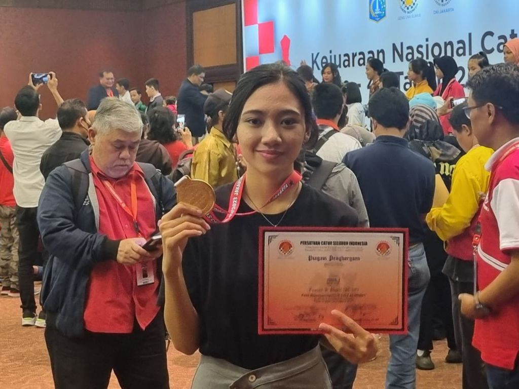 Ivana Maria Treopolsa Lasama, pecatur perwakilan Papua sukses meraih medali emas di ajang Kejurnas Catur ke-49 tahun 2023