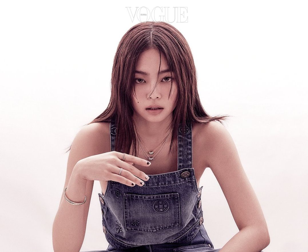 Jennie BLACKPINK debut sebagai editor majalah Vogue Korea.
