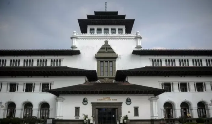 Menilik Sejarah Gedung Sate Salah Satu Ikon Kota Bandung 3577