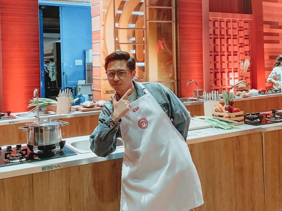 Inilah profil singkat Gio, yang merupakan pebisnis kuliner dan berhasil masuk 3 besar atau Top 3 MasterChef Indonesia Season 10.