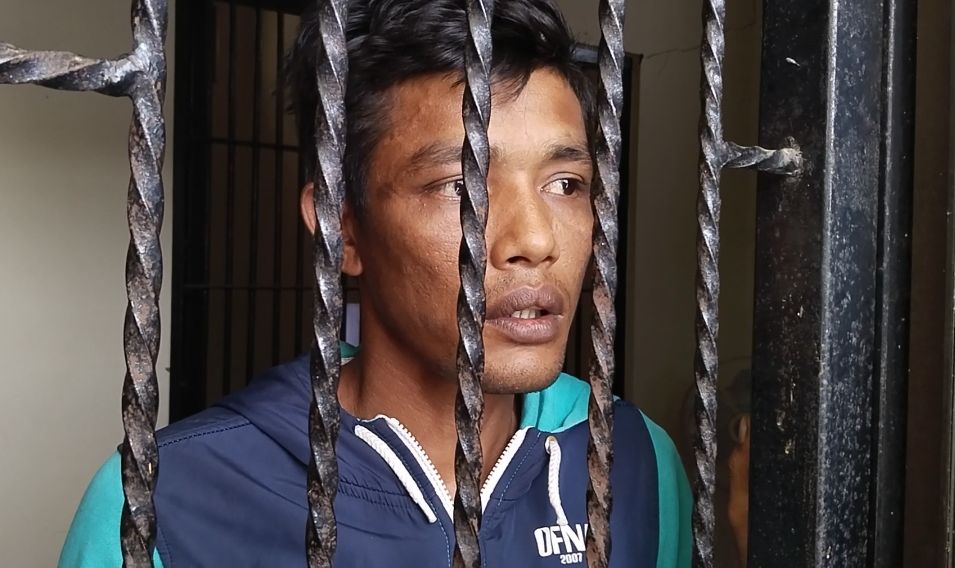 WNA Myanmar, Mohamad Salim Yusuf Ali, yang diamankan petugas Imigrasi Pemalang di Ruang Detensi karena tinggal secara ilegal di Desa Penusupan, Kecamatan Pangkah, Kabupaten Tegal. 