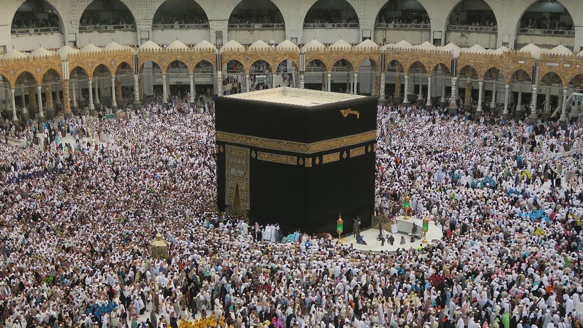 How to Avoid Scams When Booking Ramadan Umrah Packages 2026?