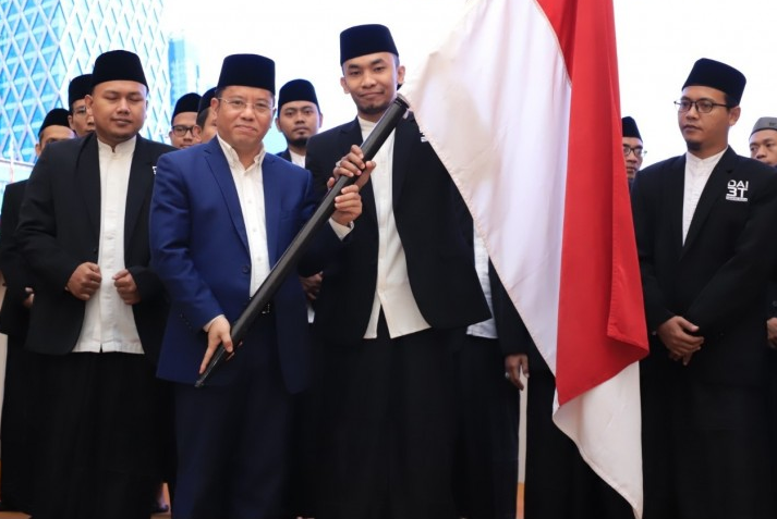 Direktur Jenderal Bimas Islam Kemenag Kamaruddin Amin, saat melepas 50 dai program Dai Moderat yang akan disebar ke wilayah 3T atau wilayah Terdepan, Terpencil, dan Tertinggal,  di Auditorium HM Rasjidi Kantor Kemenag, Jakarta.