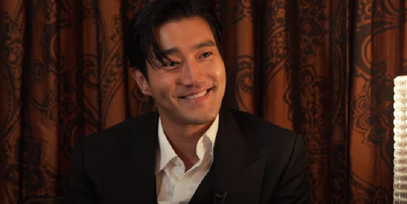 Siwon Super Junior bicara soal krisis iklim dan berpartisipasi juga dalam kampanye Earth Hour.