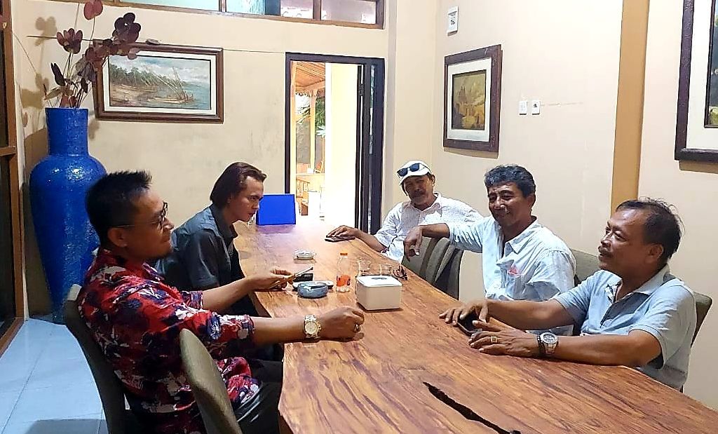 Sulyanati (foto kiri) bersama elemen masyarakat Kota Banjar melakukan pertemuan di Pangandaran, menyepakati perubahan Banjar lebih maju kedepan, Rabu (24/4/2024).