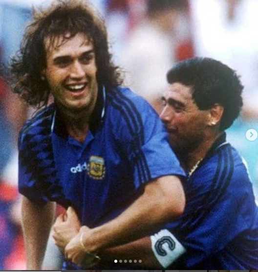 Batistuta bersama Maradona 