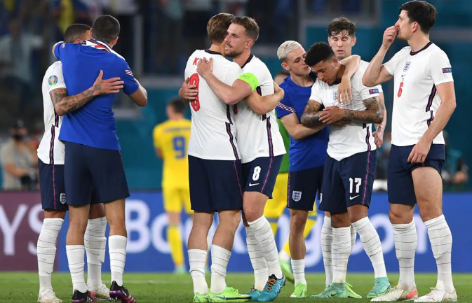 Pertemuan inggris vs denmark