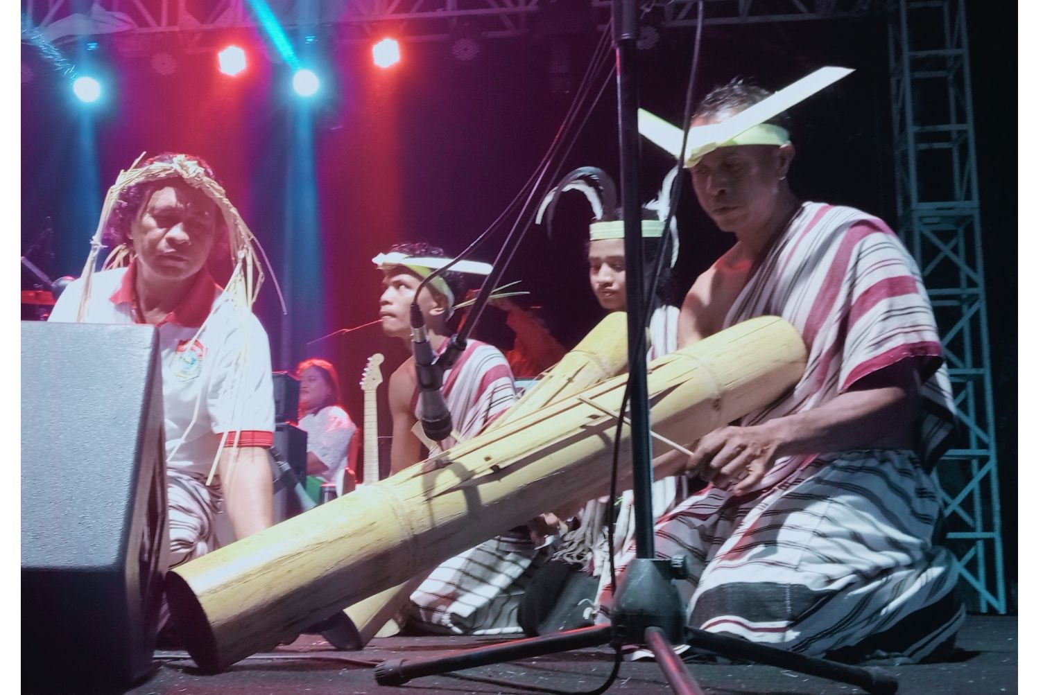 Alat musik tradisional Tatong di mainkan pada pembukaan festival Bale Nagi 2024 di Larantuka, 2 April 2024/Foto: Emanuel Bataona 