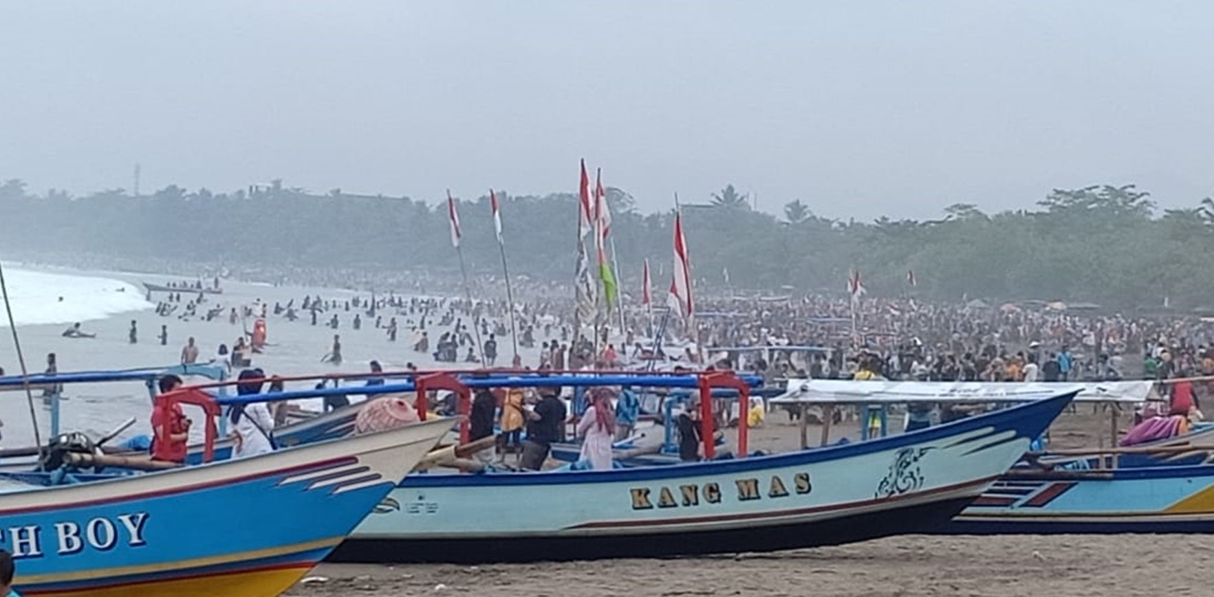 Objek wisata Pantai Pangandaran.