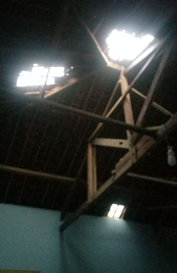 Atap kantor MDTA Riyadlul Muta'alimin Tenajar yang dibobol maling