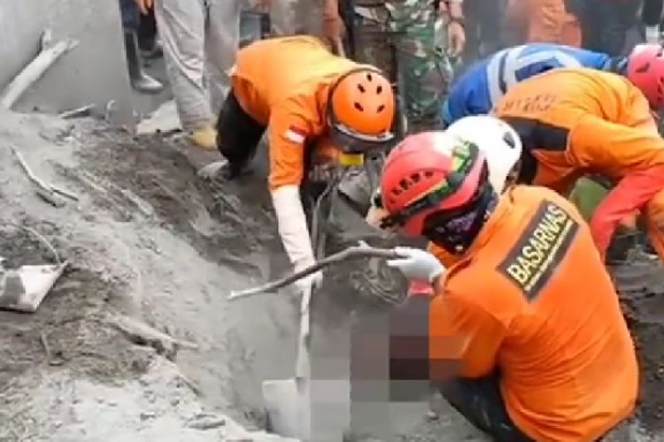 Ibu Dan Anak Tewas Diterjang Lahar Panas Pasca Erupsi Gunung Semeru