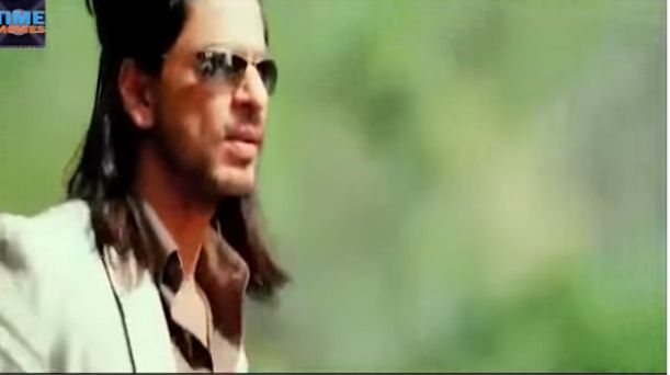 Tangkapan layar Wajah garang Shah Rukh Khan di Film Don kedua.
