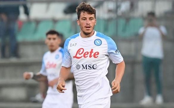 Diego Demme gelandang Napoli Klasemen Sementara Serie A Italia 2022-2023 Pekan Keempat, Napoli Turun, Roma dan Juventus Merangkak Naik, simak lengkap disini.