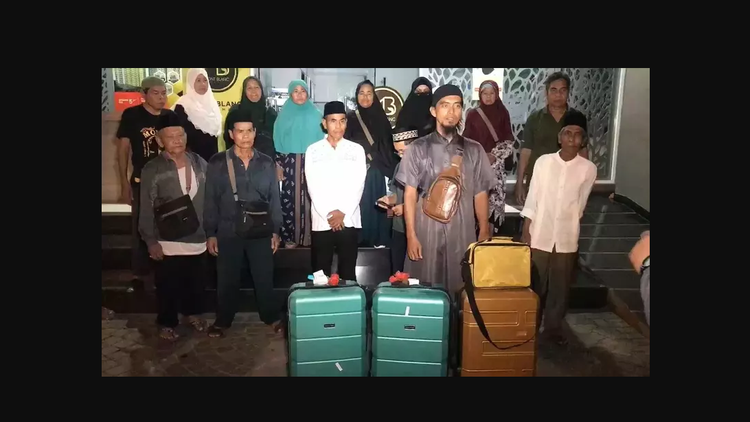 Calon Jamaah Umroh asal Sambas terlantar di Bekasi sejak 10 Maret 2023 yang lalu.