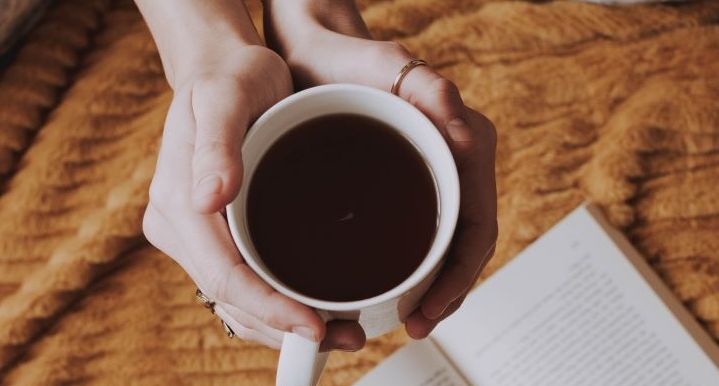 Tips Aman Minum Kopi untuk Penderita Maag 