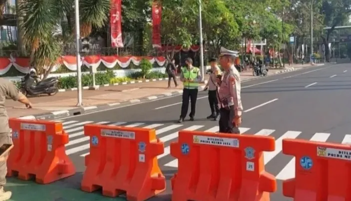 Ada Demo Buruh Di Jakarta, Polda Metro Jaya Lakukan Pengalihan Arus ...