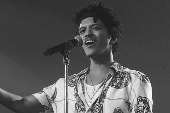 Lirik Dan Terjemahan Lagu Talking To The Moon Bruno Mars Lagu Rindu Mendalam Kendalku