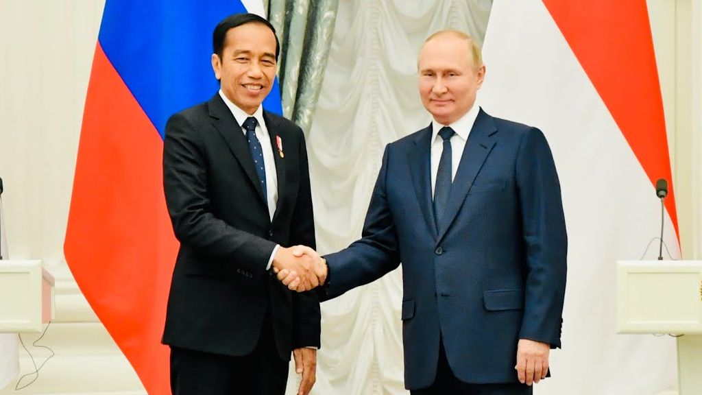 Presiden Jokowi saat melakukan kunjungan ke Rusia untuk bertemu Presiden Rusia, Vladimir Putin